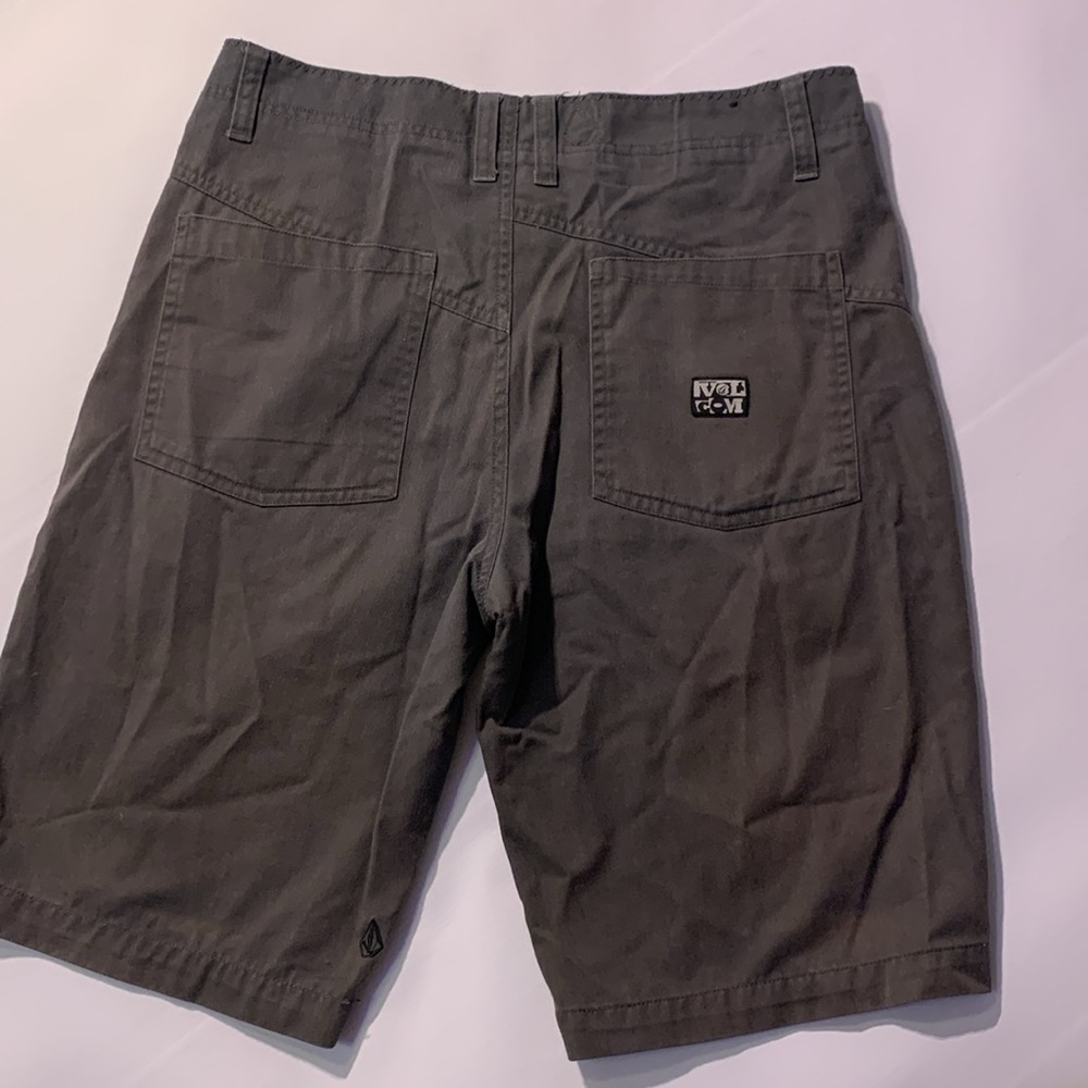 Volcom shorts - Picture 3 of 4